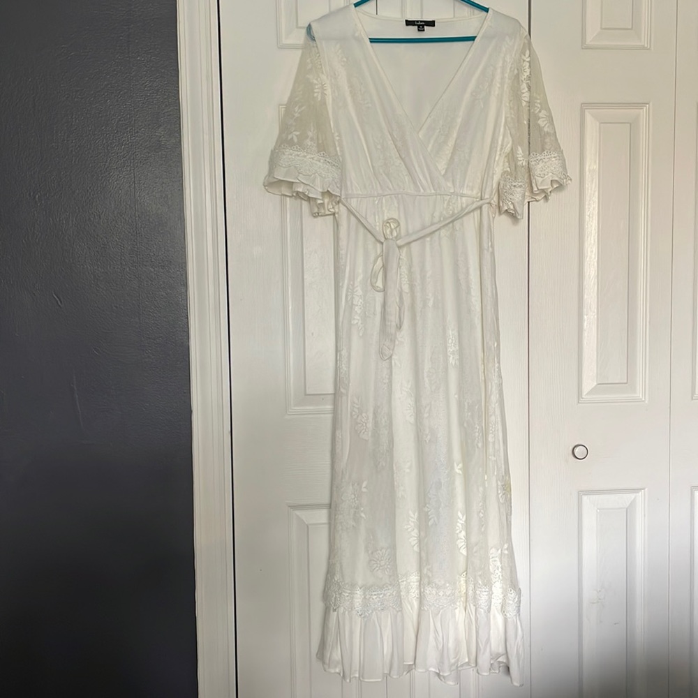 Lulus white lace maxi dress